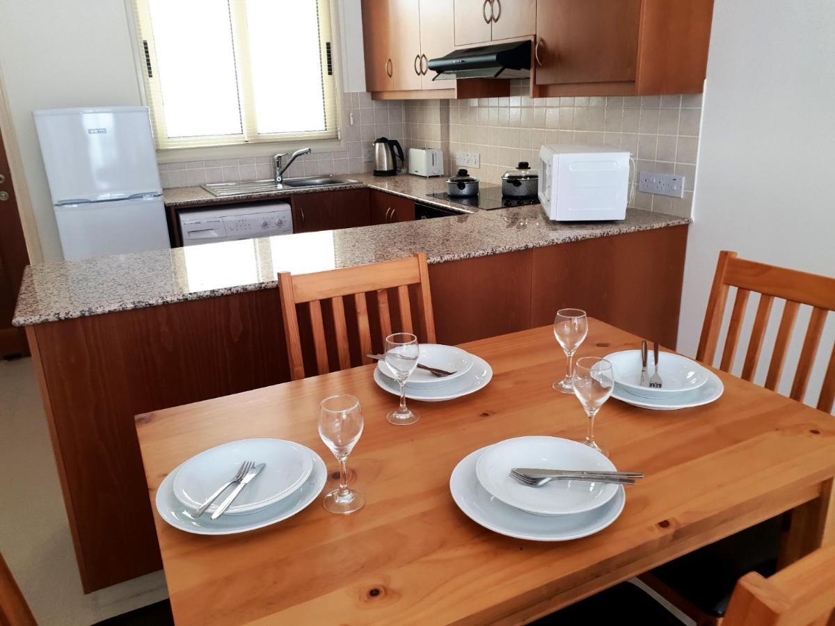 Ground Floor One Bedroom Apartment, Vanessa Complex Peyia Bagian luar foto