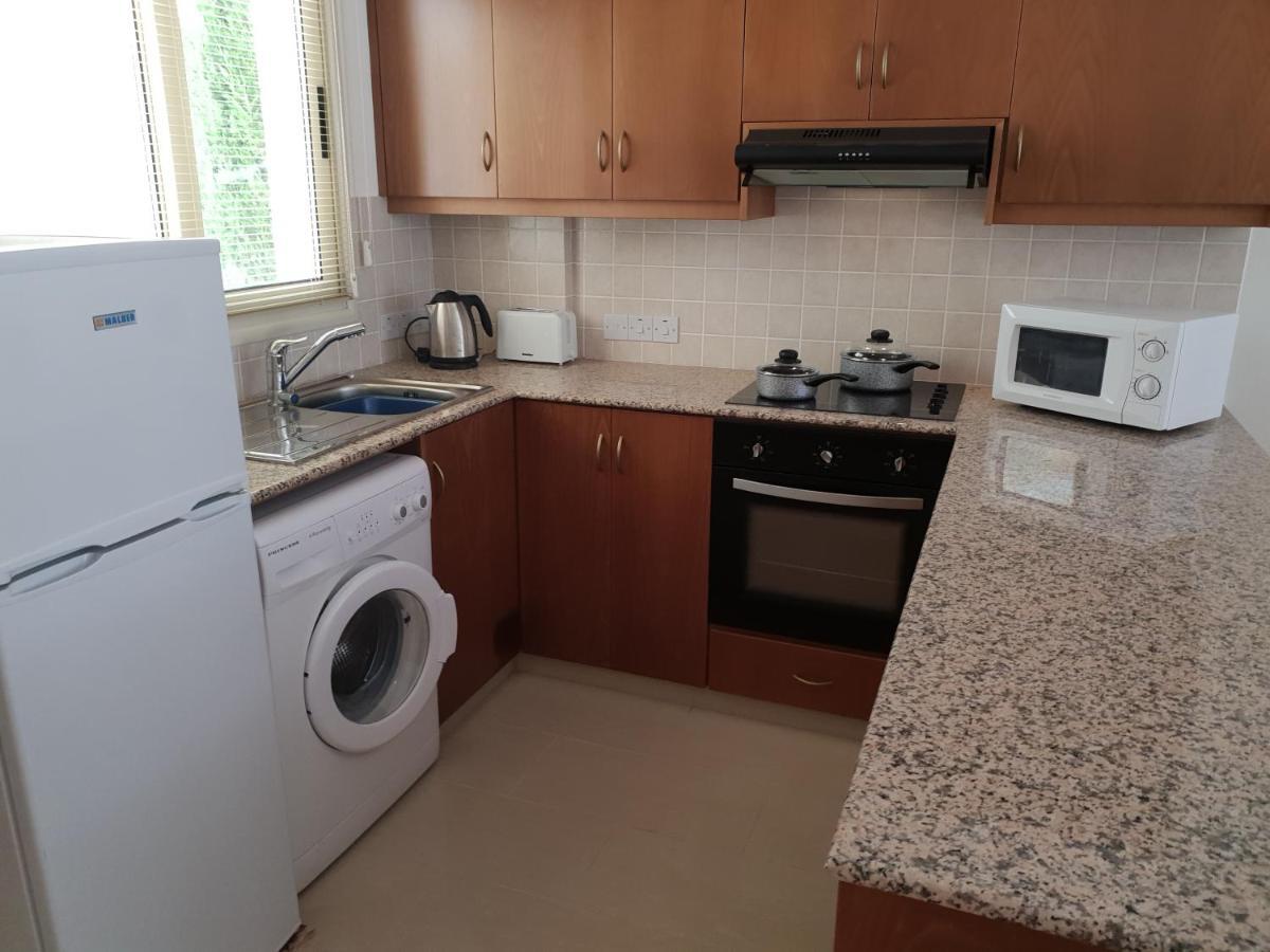 Ground Floor One Bedroom Apartment, Vanessa Complex Peyia Bagian luar foto
